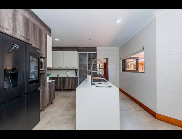 5 BEDROOM HOUSE FOR SALE IN MEYERSDAL